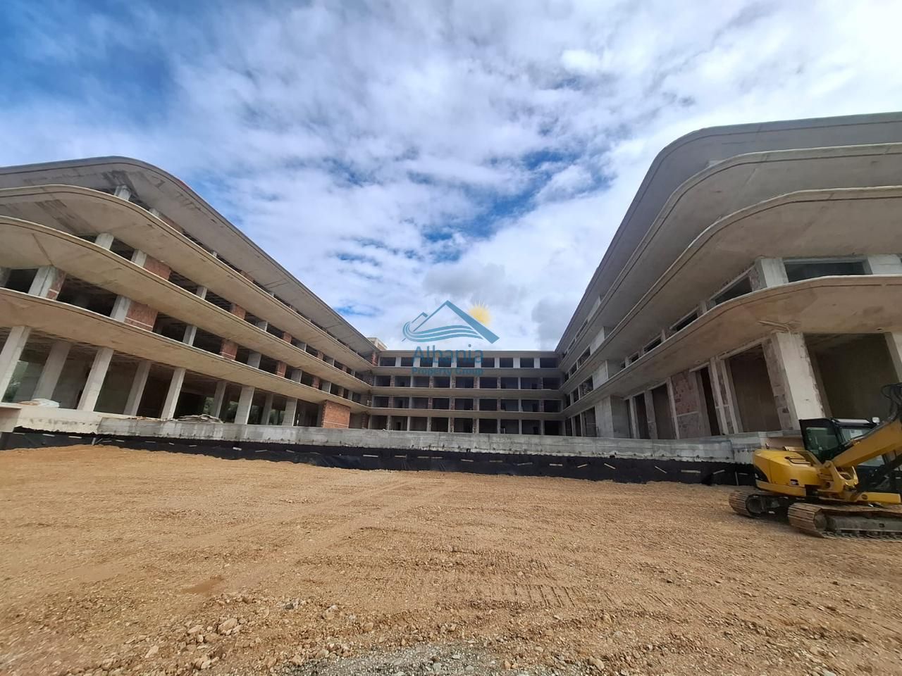 Недвижимость во Влере на продажу в Радхиме, Албания